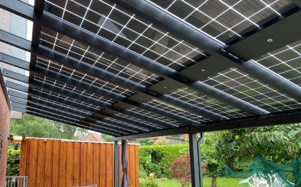 Fotovoltaika na zahradní stavbě je lepší než panely na rodinném domě