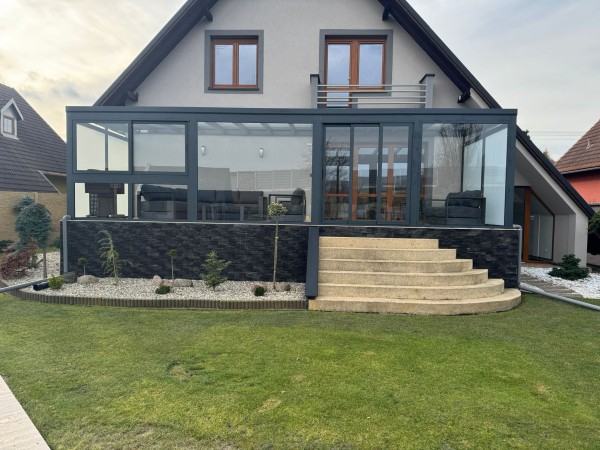 Variabilita a naprostý soulad s domem