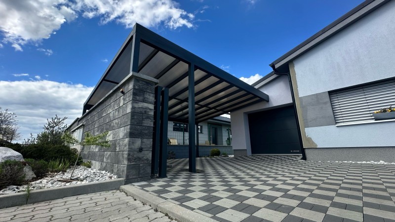 Ukázky realizací přístřešků naší výroby