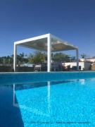 Bioklimatická pergola SEESKY samostatně stojící