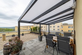 Zastřešení terasy bytu POLLARD