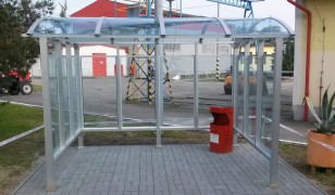Autobusová zastávka / Kuřárna 3,3x2,5m stěny 6mm