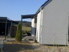 Vchodová stříška MONARK se sloupy a bezpečnostním sklem
