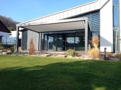 Bioklimatická pergola SEESKY samostatně stojící