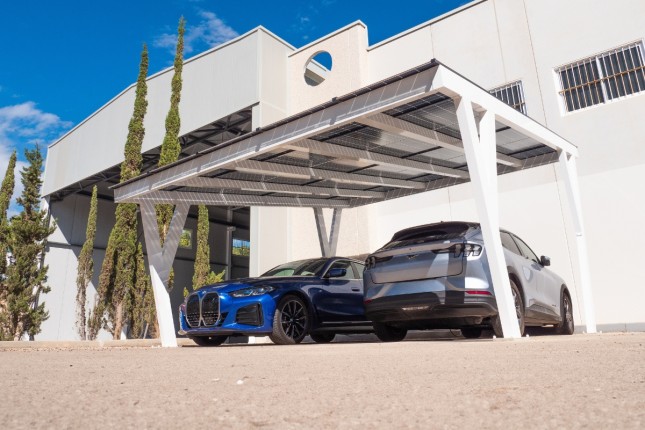 Hliníkový solární přístřešek e-ORBITA CAR