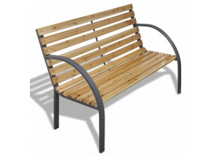 Železná zahradní lavička s dřevěnými laťkami